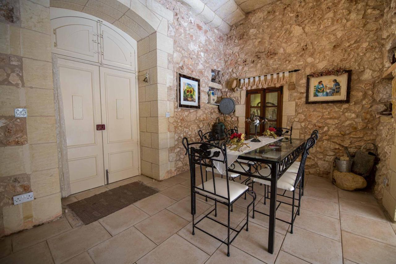 Ta' Kullarina Farmhouse With Private Pool In Island Of Gozo Villa Zebbug  Екстериор снимка