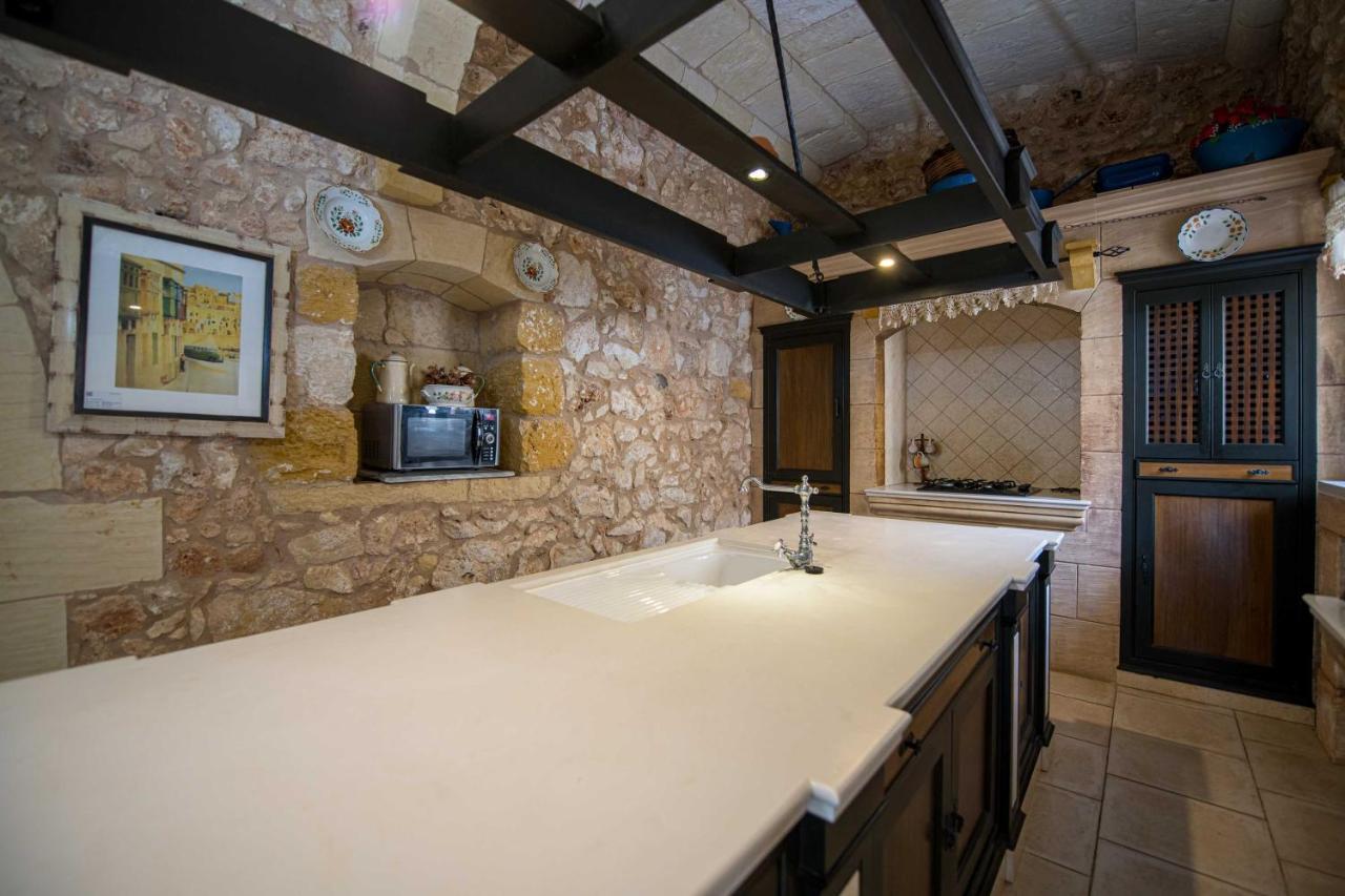 Ta' Kullarina Farmhouse With Private Pool In Island Of Gozo Villa Zebbug  Екстериор снимка