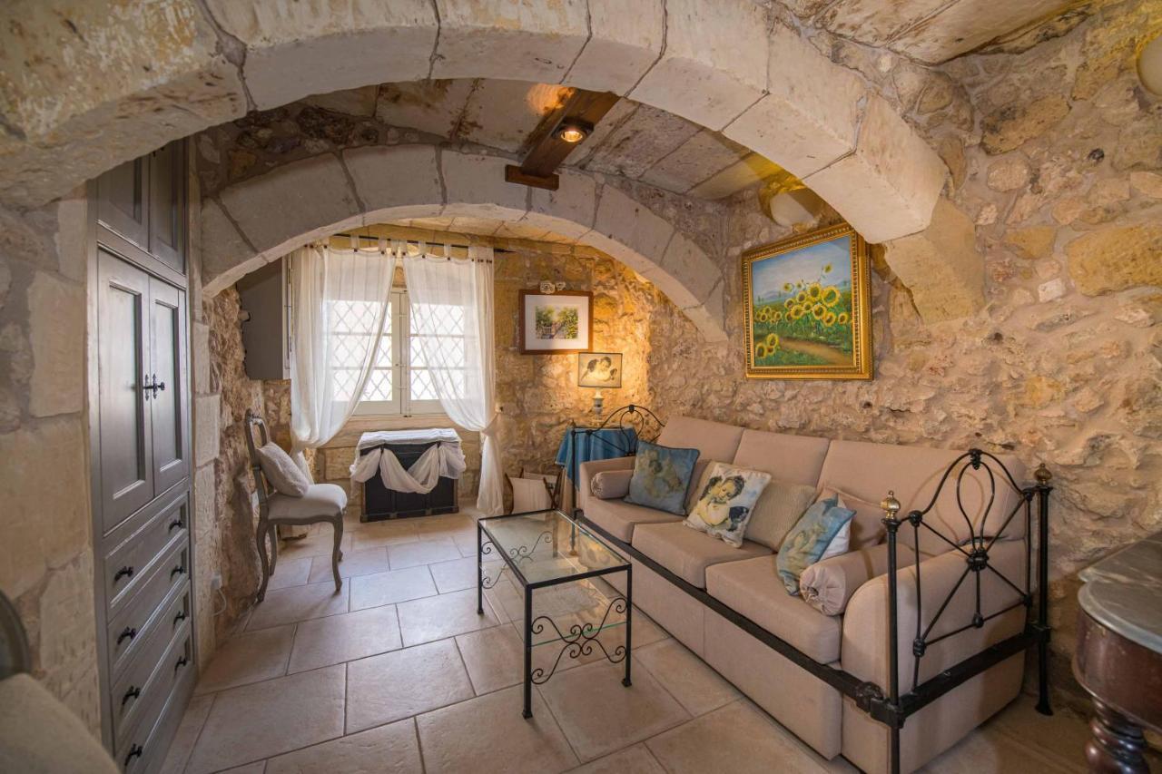 Ta' Kullarina Farmhouse With Private Pool In Island Of Gozo Villa Zebbug  Екстериор снимка