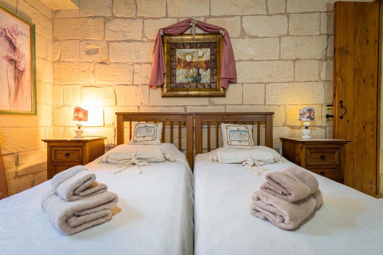 Ta' Kullarina Farmhouse With Private Pool In Island Of Gozo Villa Zebbug  Екстериор снимка