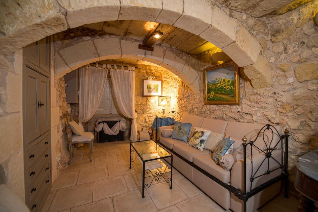 Ta' Kullarina Farmhouse With Private Pool In Island Of Gozo Villa Zebbug  Екстериор снимка